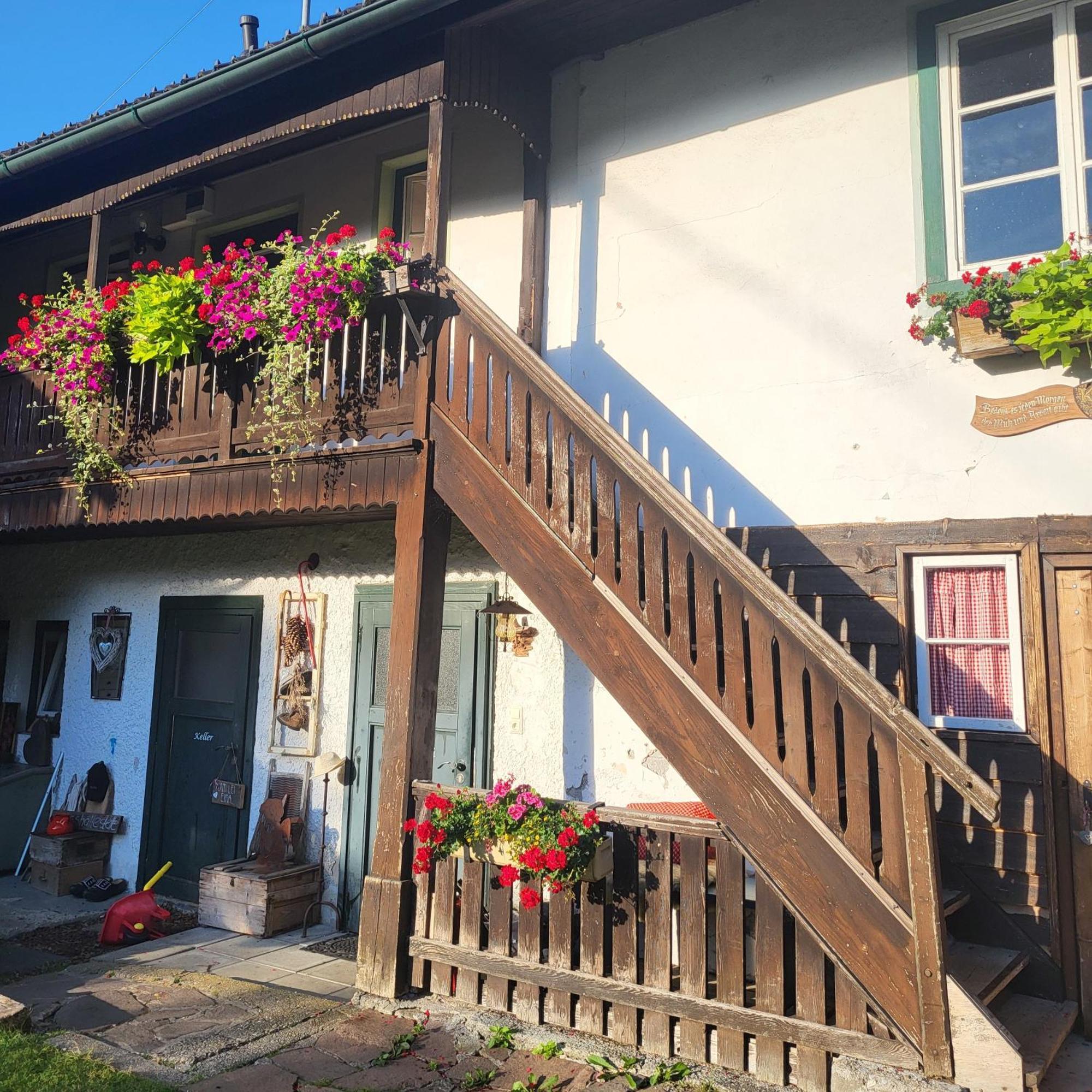 Sachserhof Ferienwohnungen In Sachsenburg ภายนอก รูปภาพ